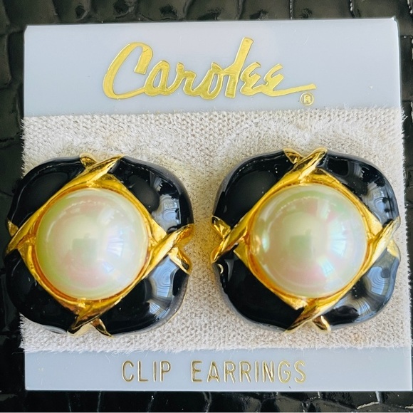 Carolee Pearl Black Enamel Gold Tone Clip On Button Statement Earrings V…